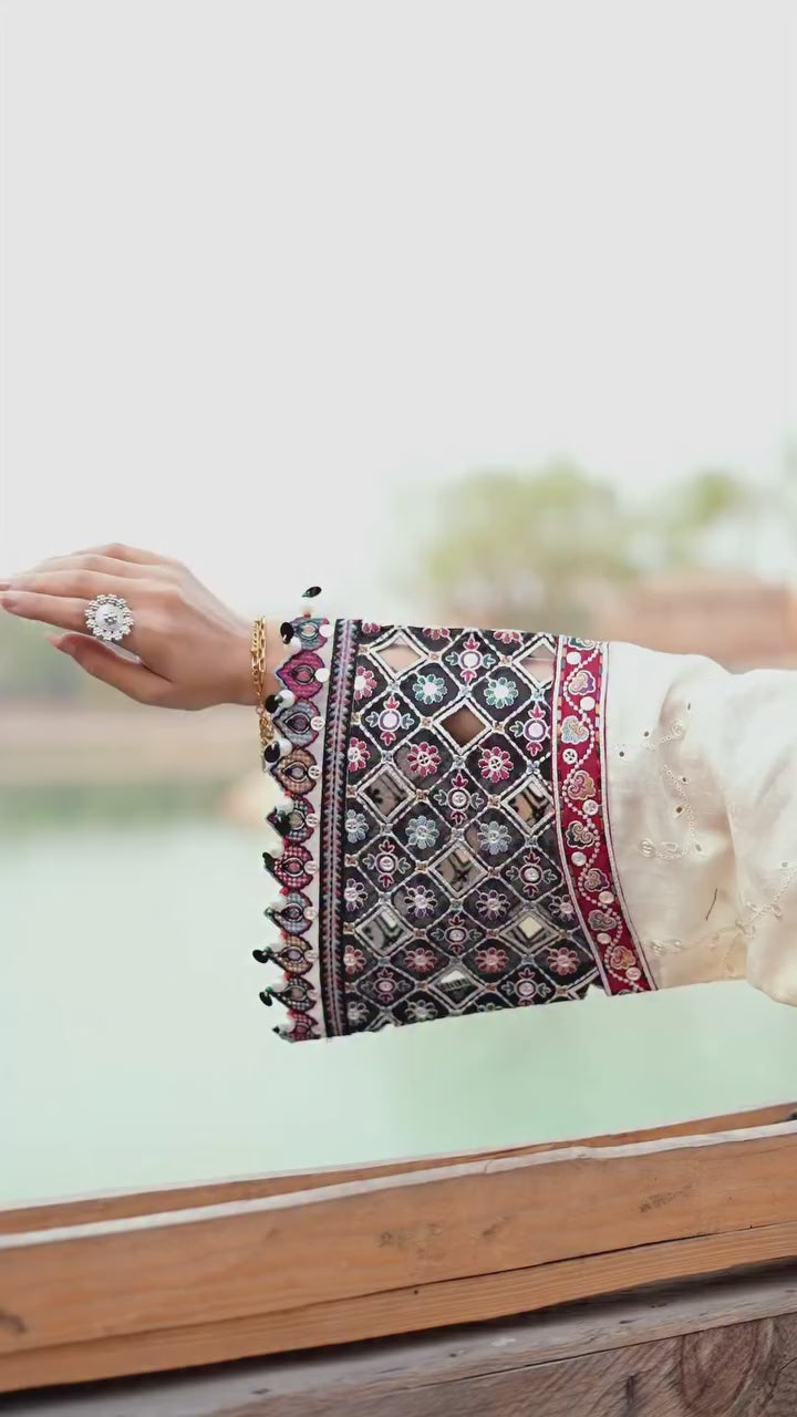 Jazmin-Heavy Embroidered Lawn Unstitched 3pc with Embroidered Trouser
